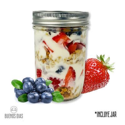 Frutos Rojos con Yogurth y Granola