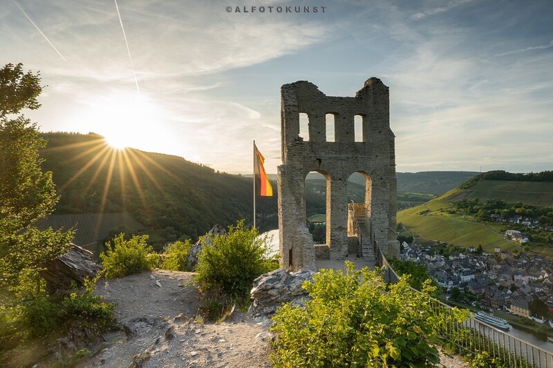 Wandbild Mosel - Traben-Trarbach: Ruine Grevenburg Wandbild Mosel - Traben-Trarbach: Ruine Grevenburg