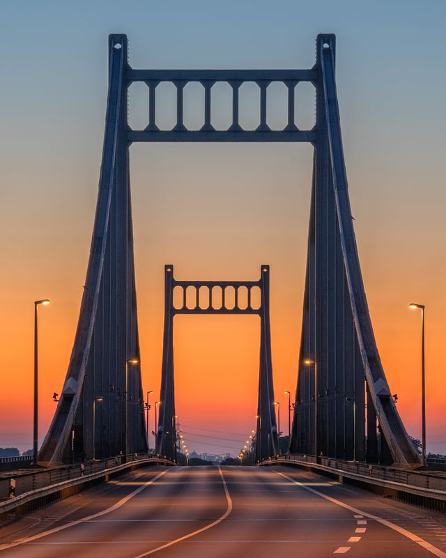 Wandbild Krefeld-Uerdinger-Brücke - Himmelsleuchten