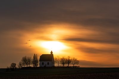 Wandbild Sagenhafte Eifel - Heiligkreuz-Kapelle Mertloch