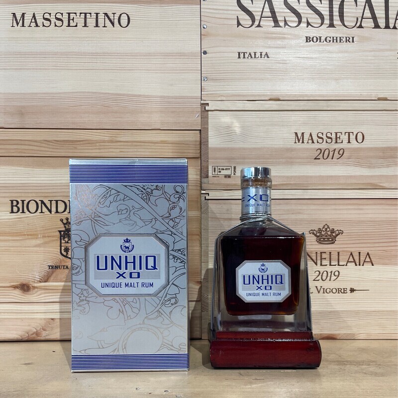 Rum " Unhiq " Xo malt