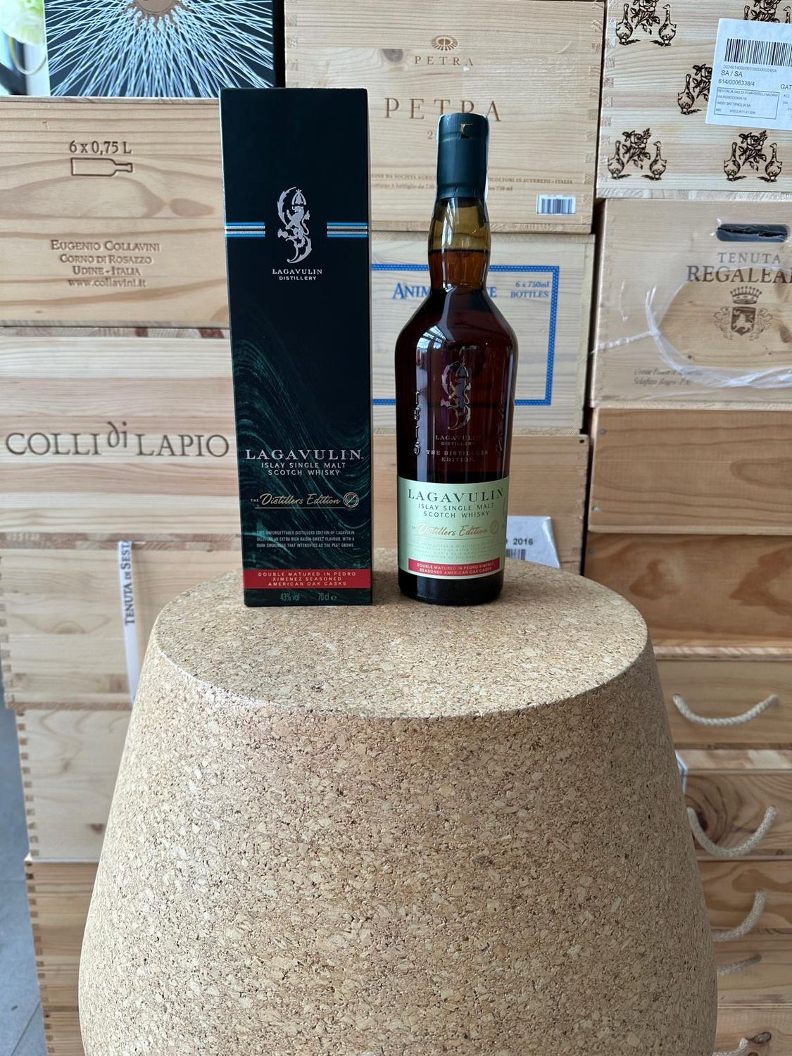 Single Malt Scotch  Whisky Lagavulin " distiller's edition "