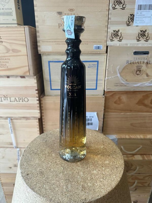 Tequila " Vólcan de Mi Tierra X.A " Luminous
