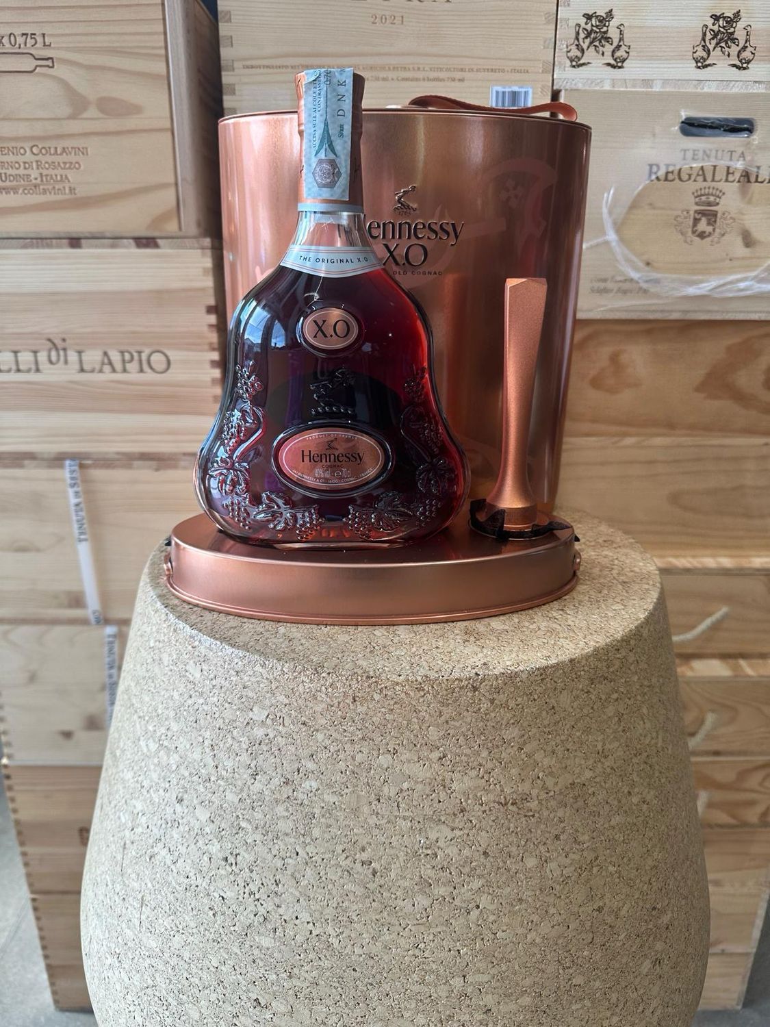 Cognac Hennessy XO  “Holiday Edition ” Cofanetto con timbro per il ghiaccio