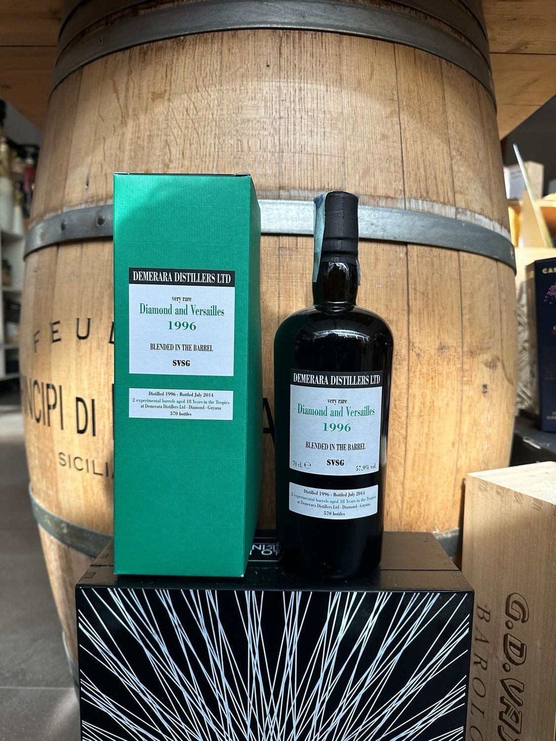 Rum " Diamond And Versailles "1996 18 Y.O. SVSG - Demerara distillers ltd