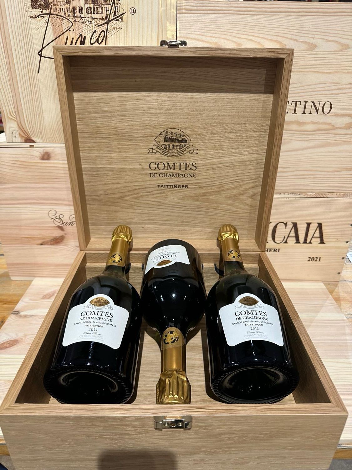 Champagne Taittinger " Comtes " verticale 3 bottiglie in cassetta legno 2011/2012/2013
