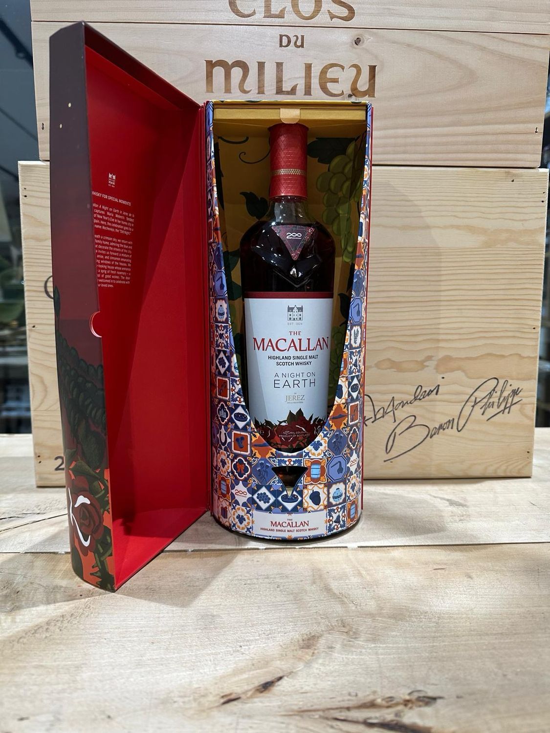 Single Malt Scotch Whisky Macallan " A night on Earth " edition 2024 Jerez de la Frontera