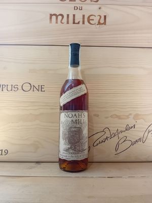 Straight Bourbon Whiskey Willett  Straight Bourbon Whiskey Willett " Noah's Mill "