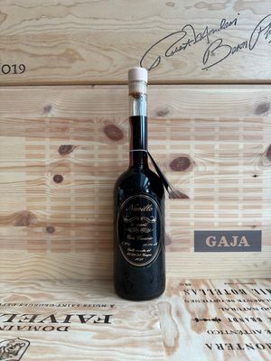 Nucillo E' Curti  Nucillo E' Curti " Cru Vesuvio "