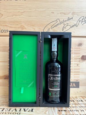 Single Malt Scotch Whisky Ardbeg 24 anni Single Malt Scotch Whisky Ardbeg 24 anni " limited edition Y2K "