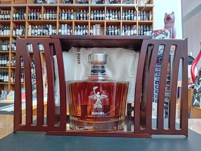 Grappa Bonollo " Riserva Lux Aurea  "