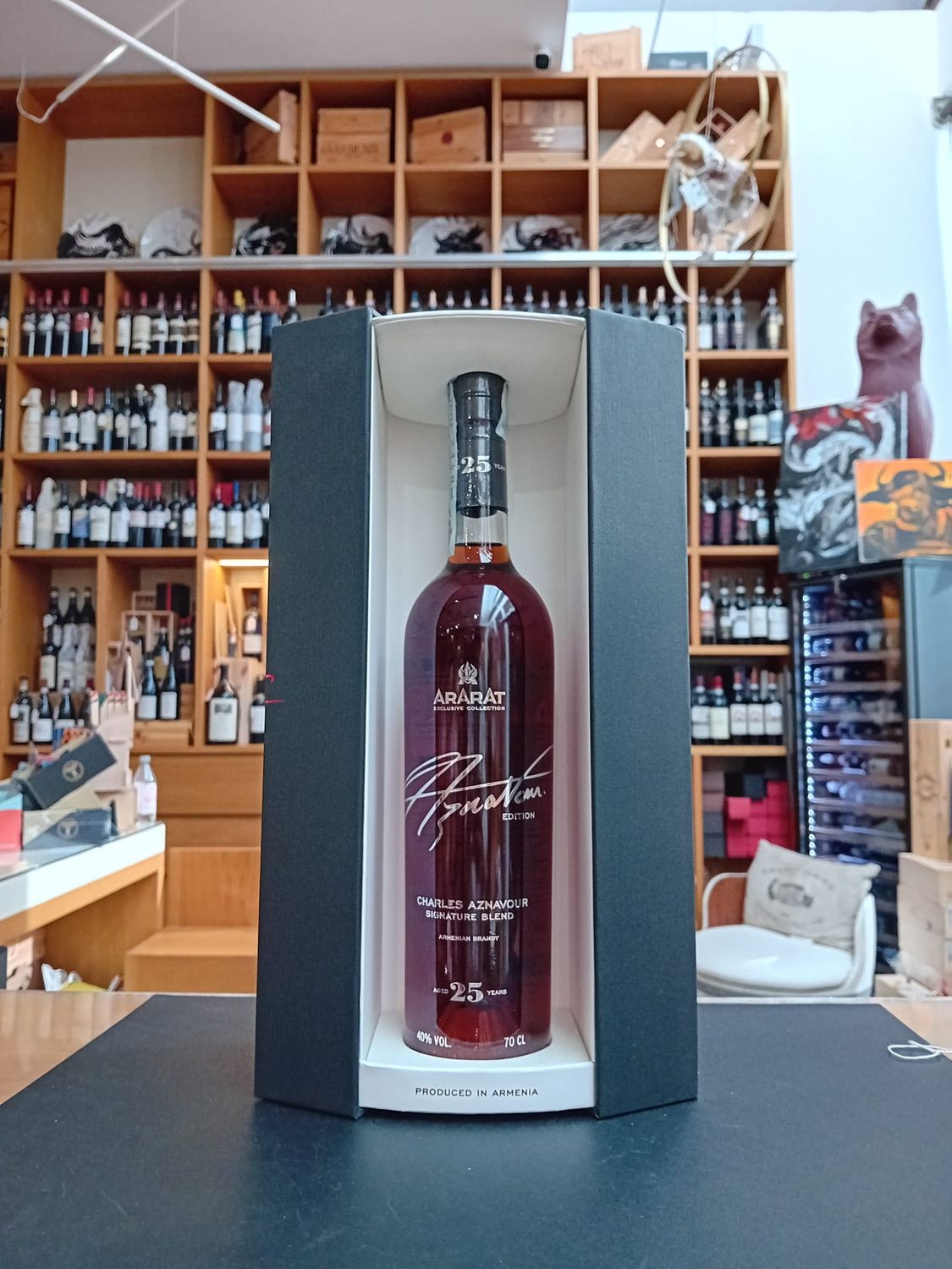 Brandy Ararat 25 anni Brandy Ararat 25 anni