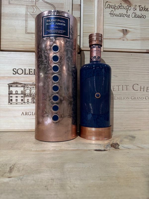 Gin " Silent Pool " Black Juniper