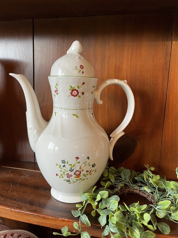 Royal Doulton Avignon Coffee/Tea Pot