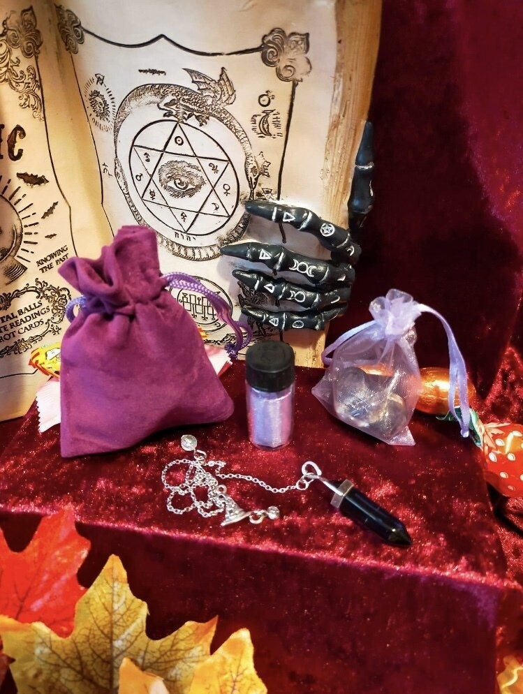 Candy Corner Parma Violet  Pendulum Charger Bags