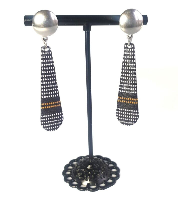 Boucles d'oreilles Kilia
Noir à pois blancs et jaunes