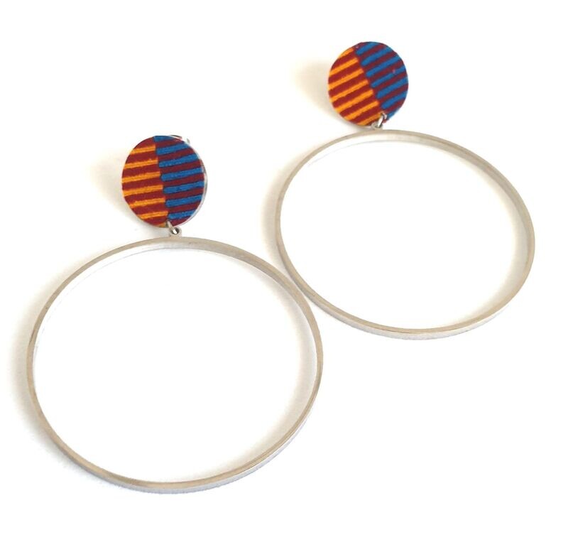 Boucles d'oreilles Créole
Bleu, orange et rouge Boucles d'oreilles Créole
Bleu, orange et rouge