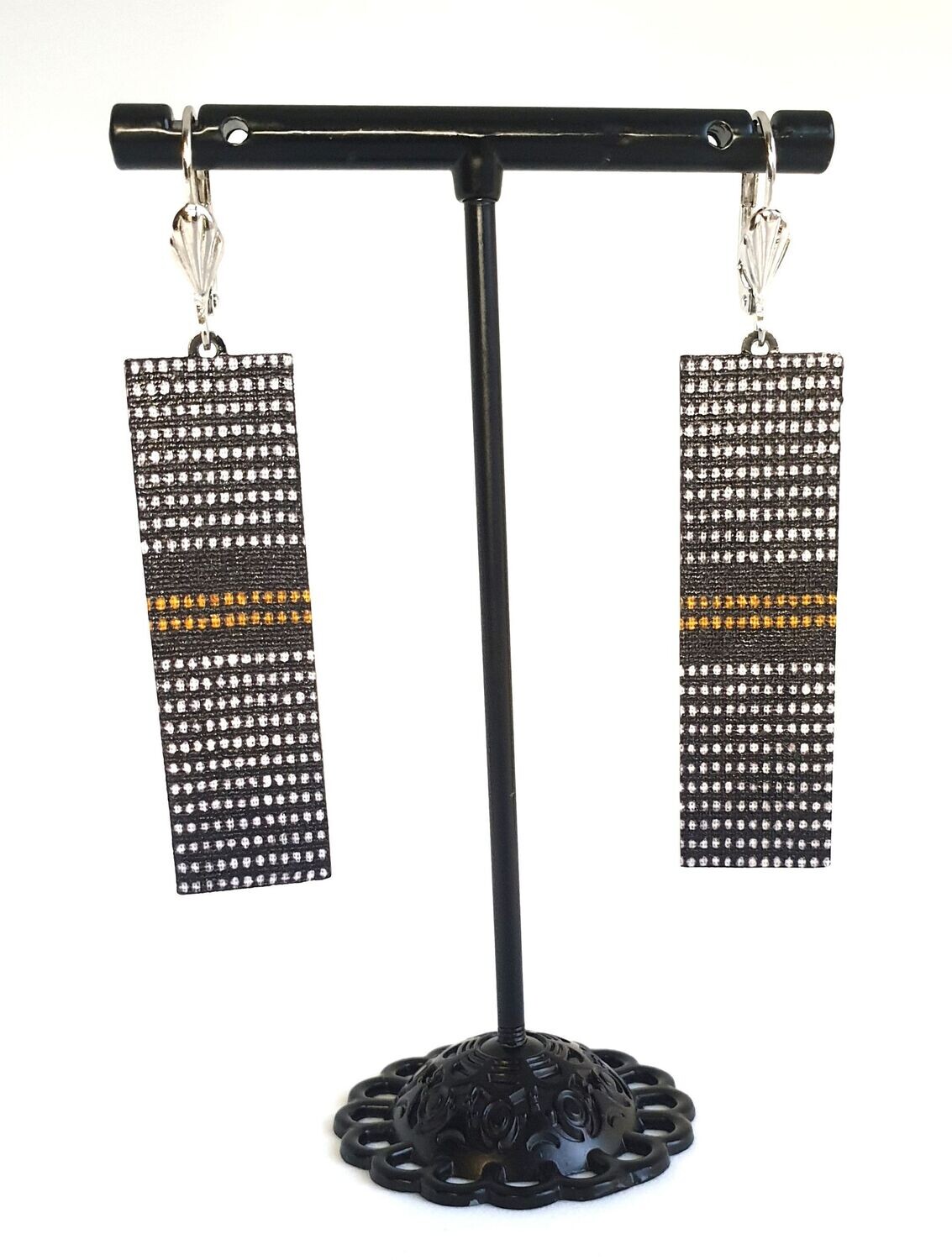 Boucles d'oreilles 
Noir à pois blancs et jaunes