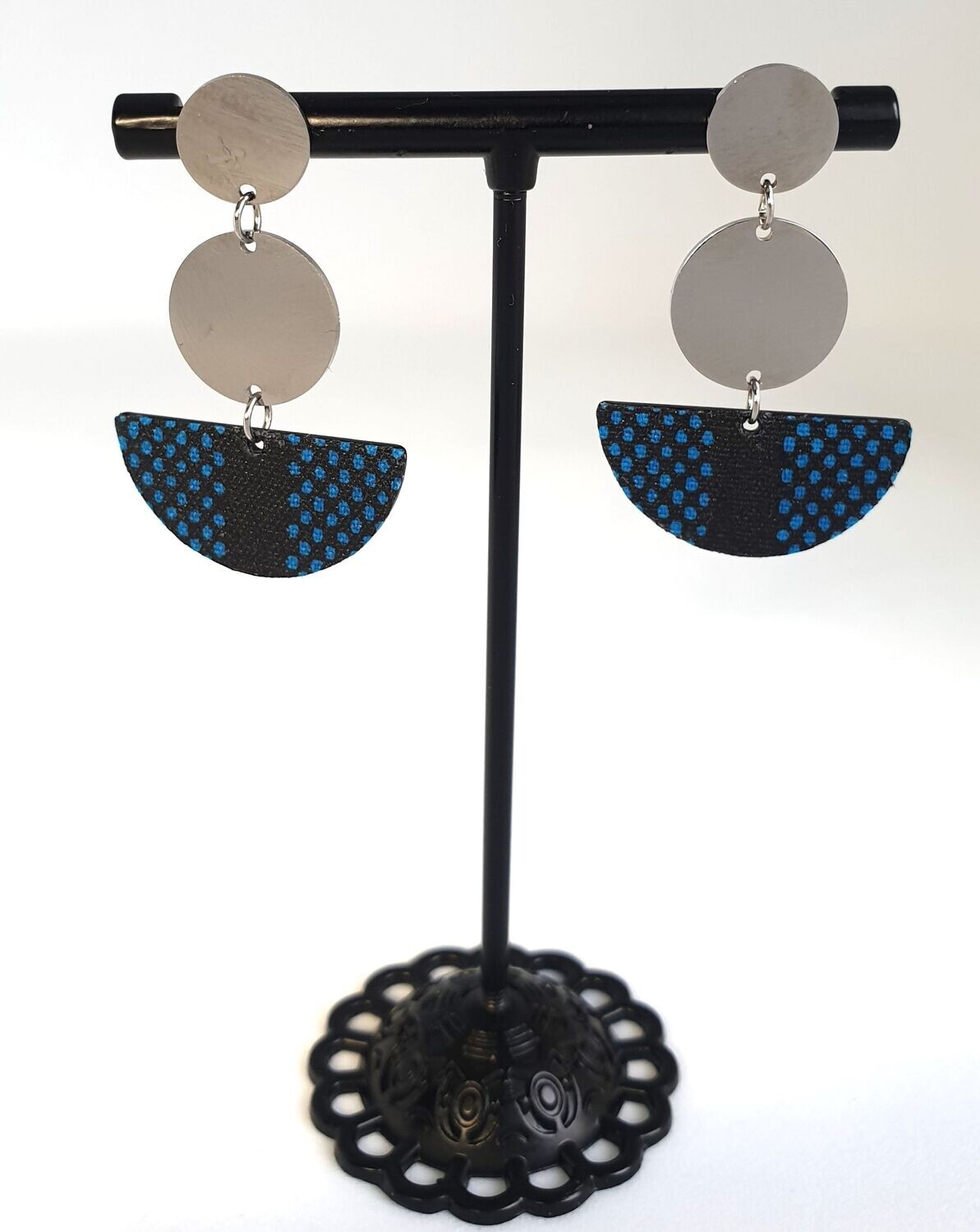 Boucles d'oreilles Dina
Bleu et noir