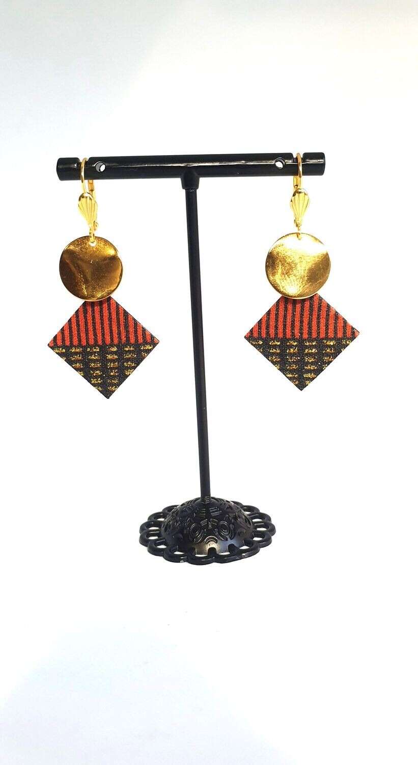 Boucles d'oreilles Amina
Rouge coquelicot, noir et doré