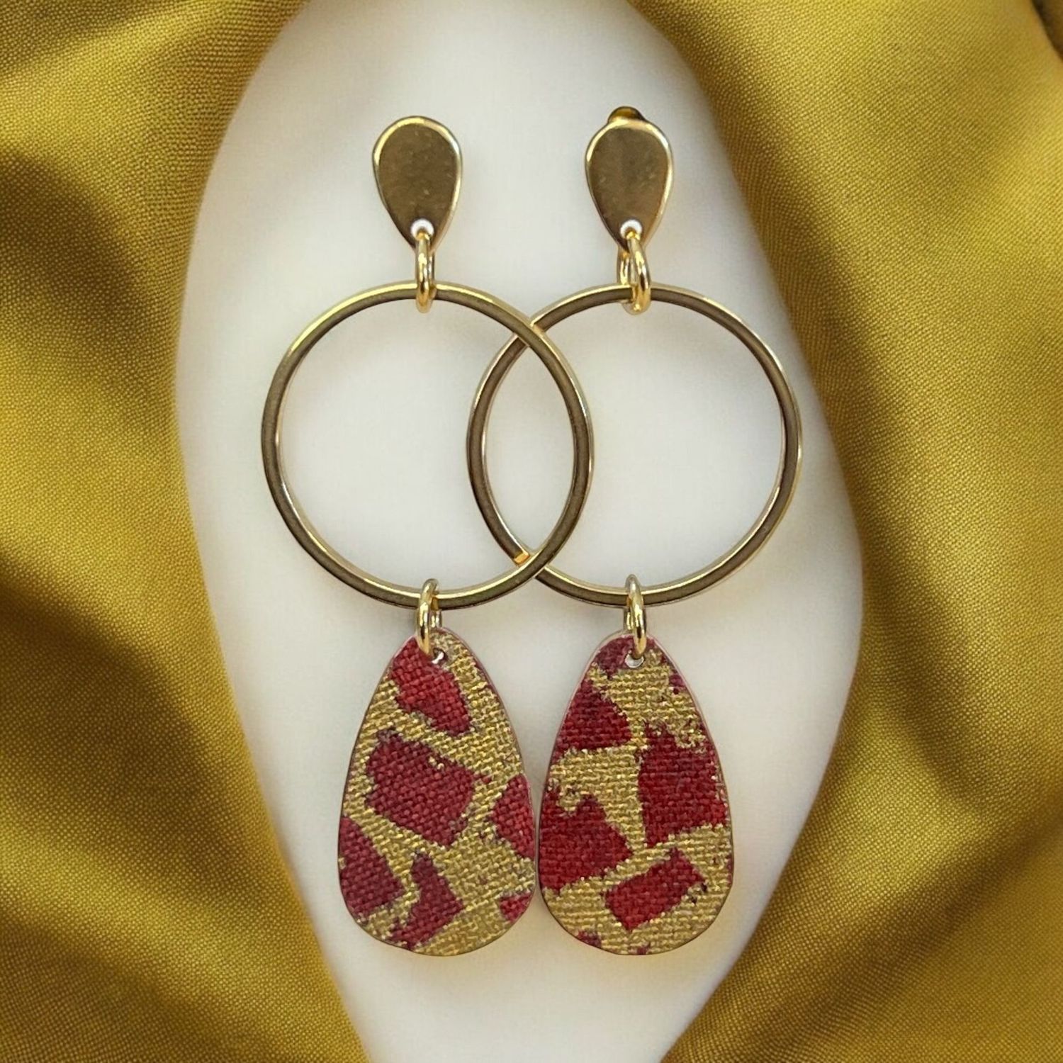 Boucles d'oreilles Odessa
Rouge et doré
