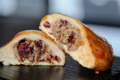 Poulet marinée farci Canard, Porc & Canneberge