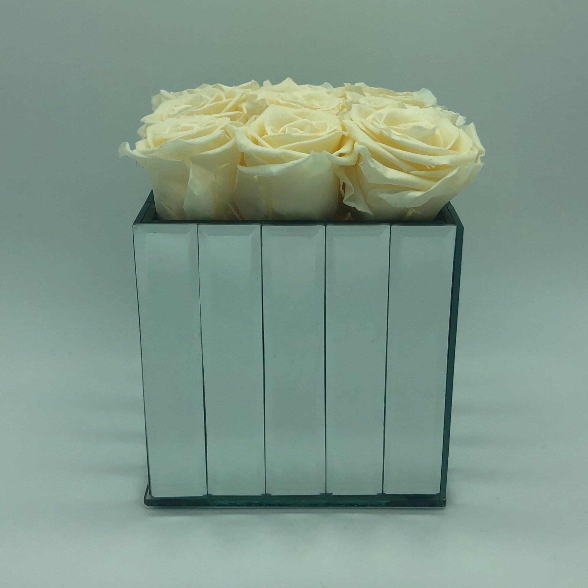 Large Striped Mirror Infini-cube