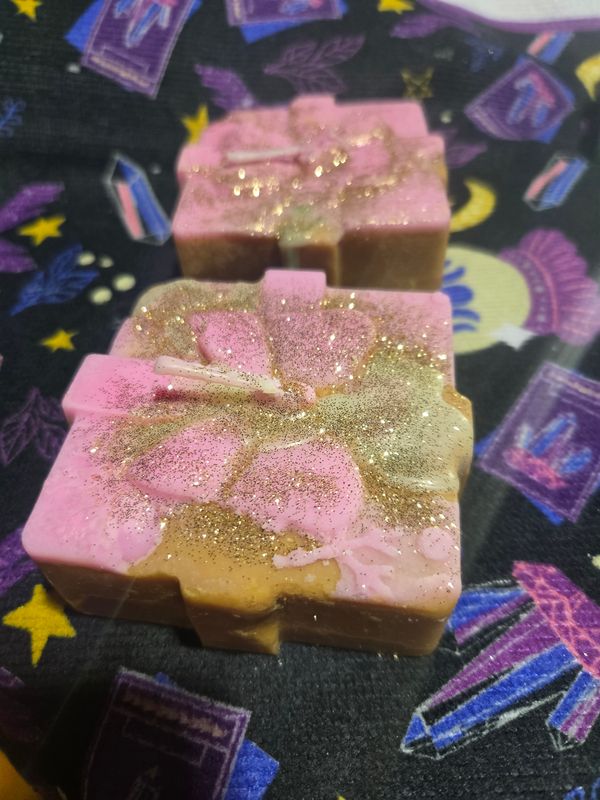 Surprise sugar cookie present candles