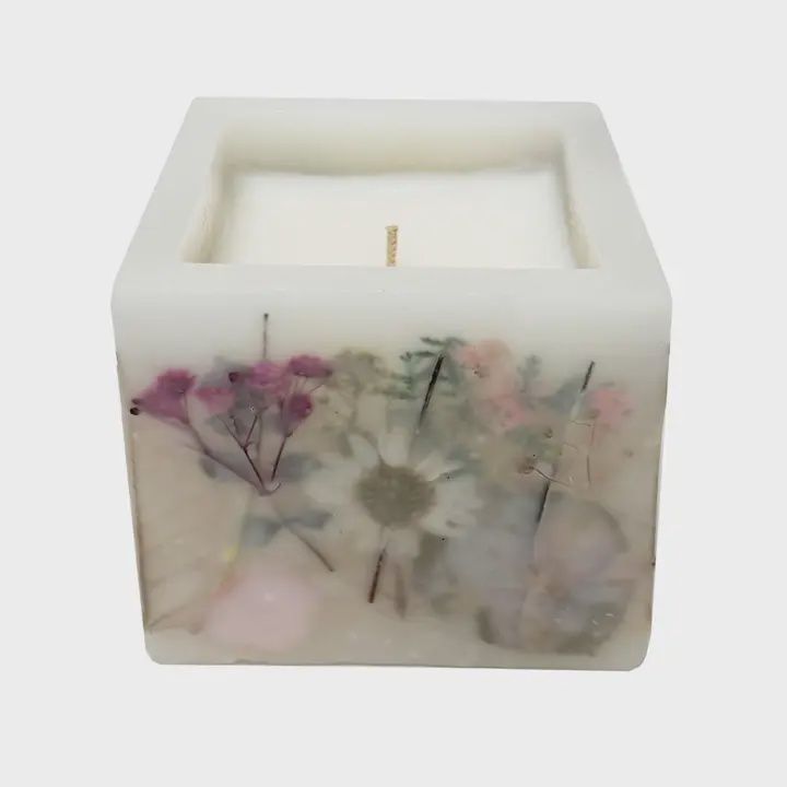 Andaluca Pressed Flower Hurricane Candle, Type: Violet Fern