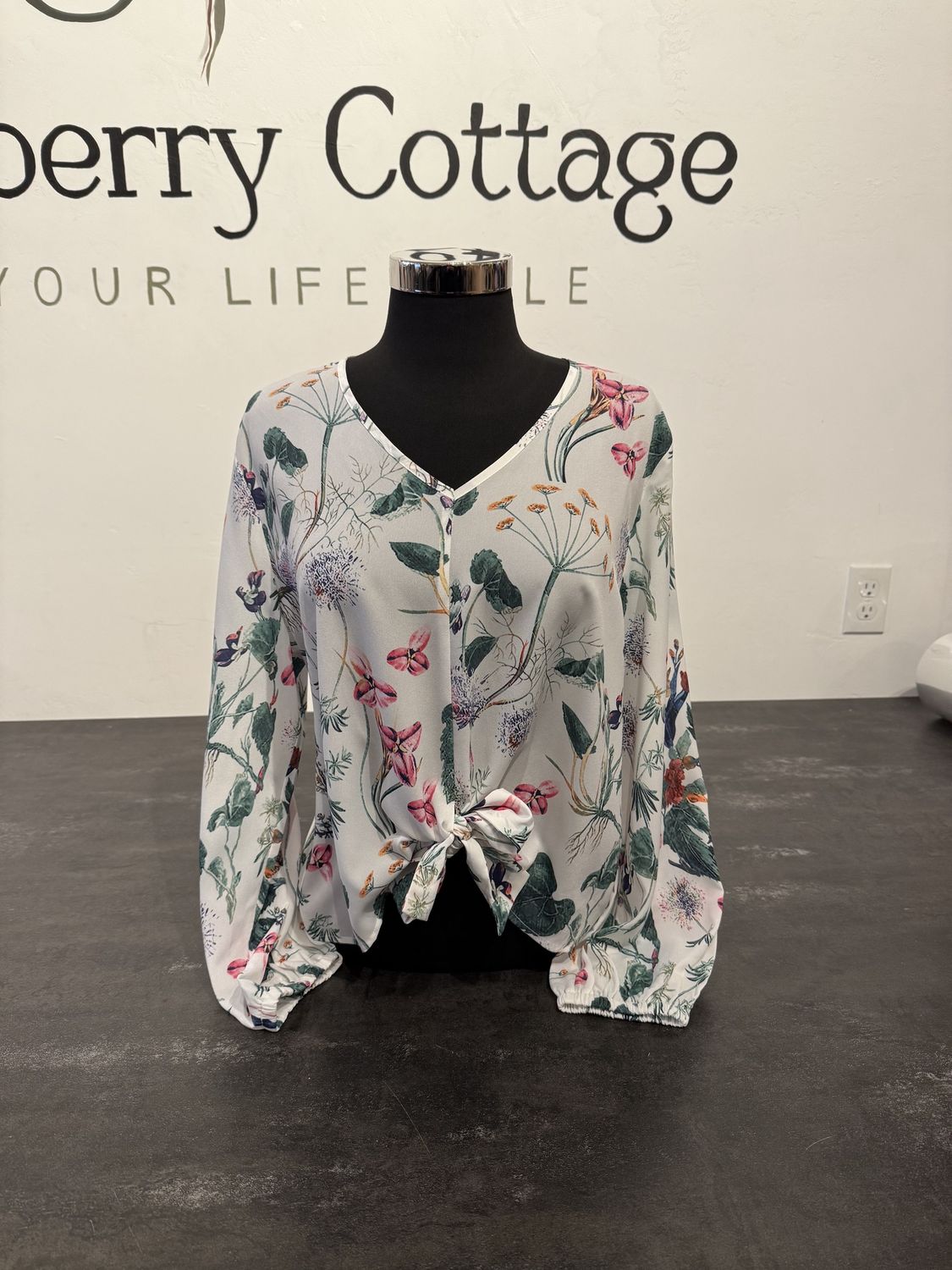 Keren Hart Floral Tie Blouse
