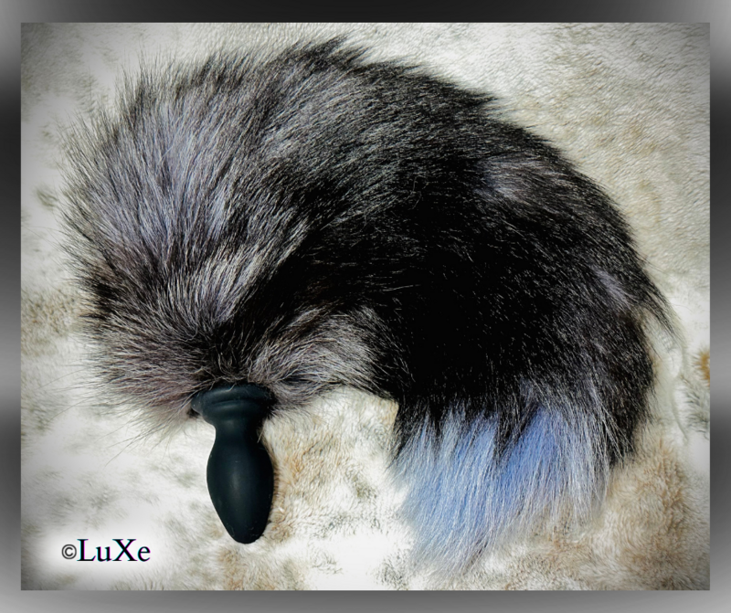 Foxy Vibez. The Vibrating Fox Tail Plug