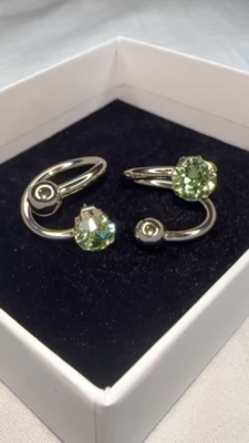 18kt yellow gold Emporio emerald earrings
