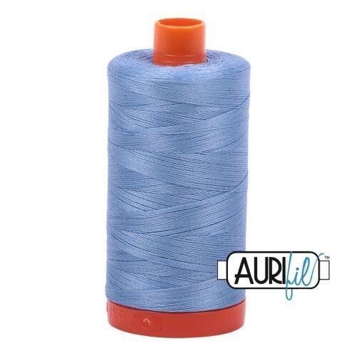 Aurifil Garn 50wt | No. 2720 - Light Delft Blue | 1300m