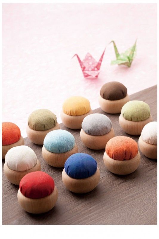 Tulip Nadelkissen aus Kirschholz | Akabeni (Januar)