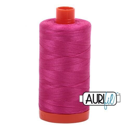 Aurifil Nähgarn 50wt | No. 4020 - Fuchsia ​| 1300m