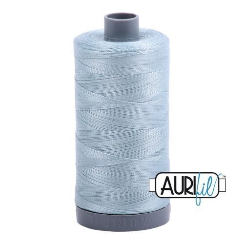 Aurifil Quiltgarn 28wt | Bright Grey Green No. 2847 | 750m