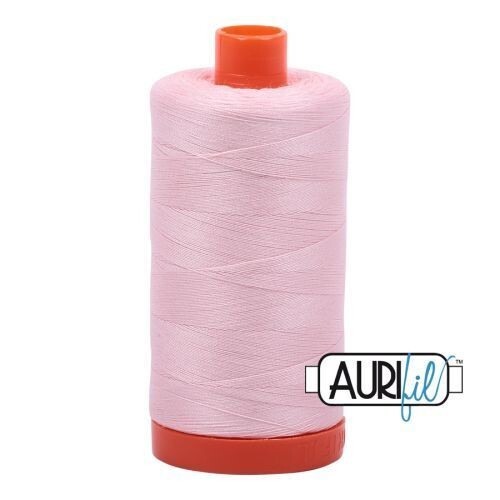 Aurifil Nähgarn 50wt | No. 2410 - Pale Pink | 1300m