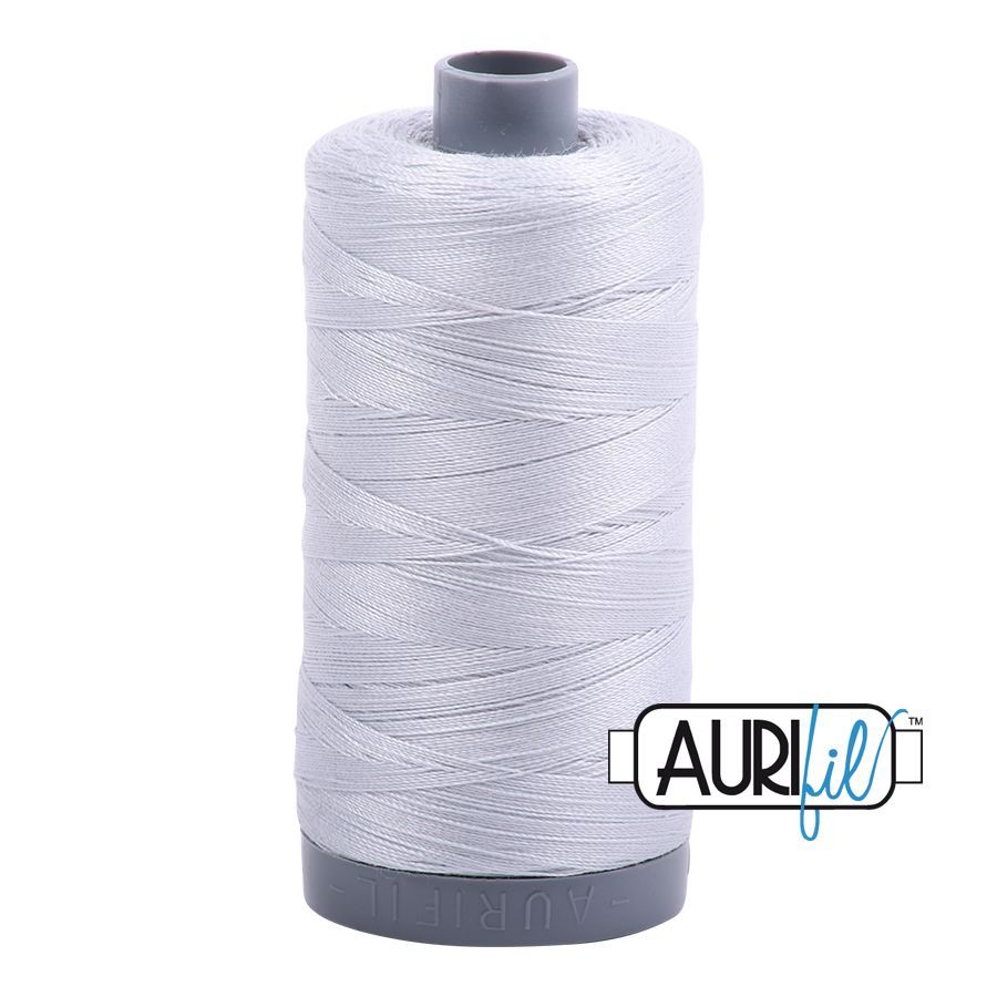 Aurifil Quiltgarn 28wt | Dove No. 2600 | 750m