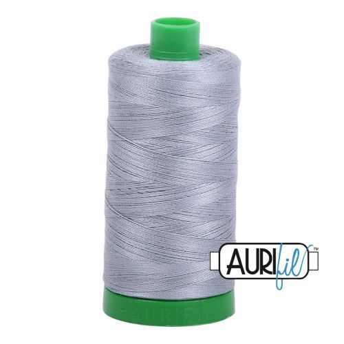 Aurifil Garn 40wt | No. 2610 - Light Blue Grey   ​|  1000m