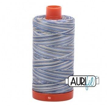 Aurifil Garn 50wt | No. 4649 - Lemon Blueberry | 1300 m