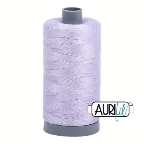 Aurifil Quiltgarn 28wt | Iris No. 2560 | 750m Aurifil Quiltgarn 28wt | Iris No. 2560 | 750m