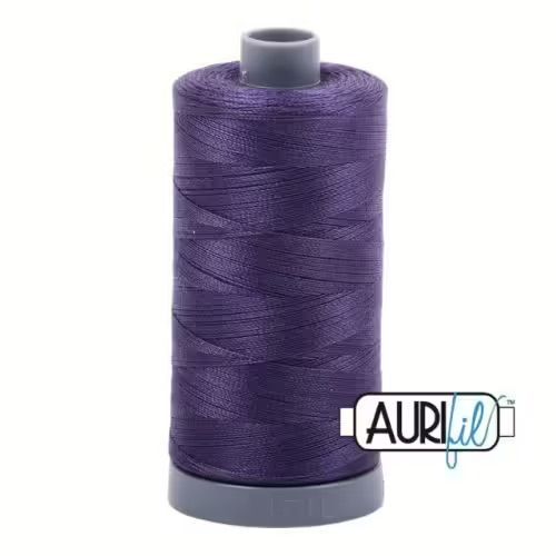 Aurifil Quiltgarn 28wt | Dark Dusty Grape No. 2581 | 750m Aurifil Quiltgarn 28wt | Dark Dusty Grape No. 2581 | 750m