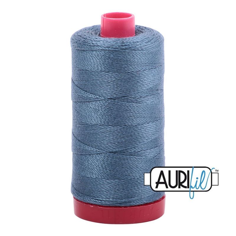 Aurifil Quiltgarn 12wt | No. 1310 - Medium Blue Grey | 325m Aurifil Quiltgarn 12wt | No. 1310 - Medium Blue Grey | 325m