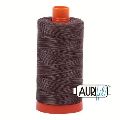 Aurifil Garn 50wt | Mocha Mousse No. 4671 | 1300 m Aurifil Garn 50wt | Mocha Mousse No. 4671 | 1300 m