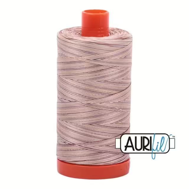 Aurifil Garn 50wt | Biscotti No. 4666 | 1300 m Aurifil Garn 50wt | Biscotti No. 4666 | 1300 m