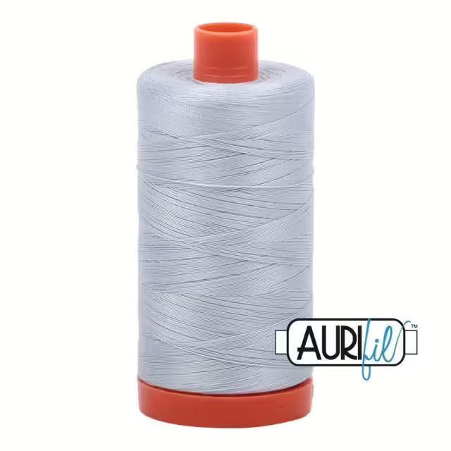 Aurifil Garn 50wt | Iceberg - No. 2846 | 1300 m Aurifil Garn 50wt | Iceberg - No. 2846 | 1300 m
