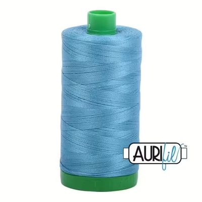 Aurifil Quiltgarn 40wt | No. 2815 - Teal | 1000 m Aurifil Quiltgarn 40wt | No. 2815 - Teal | 1000 m