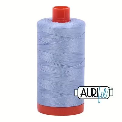 Aurifil Garn 50wt | No. 2770 - Very Light Delft |1300 m Aurifil Garn 50wt | No. 2770 - Very Light Delft |1300 m