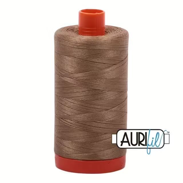 Aurifil Garn 50wt | No. 6010 - Toast | 1300 m