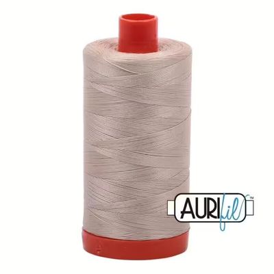 Aurifil Garn 50wt | No. 2312 - Ermine | 1300 m Aurifil Garn 50wt | No. 2312 - Ermine | 1300 m